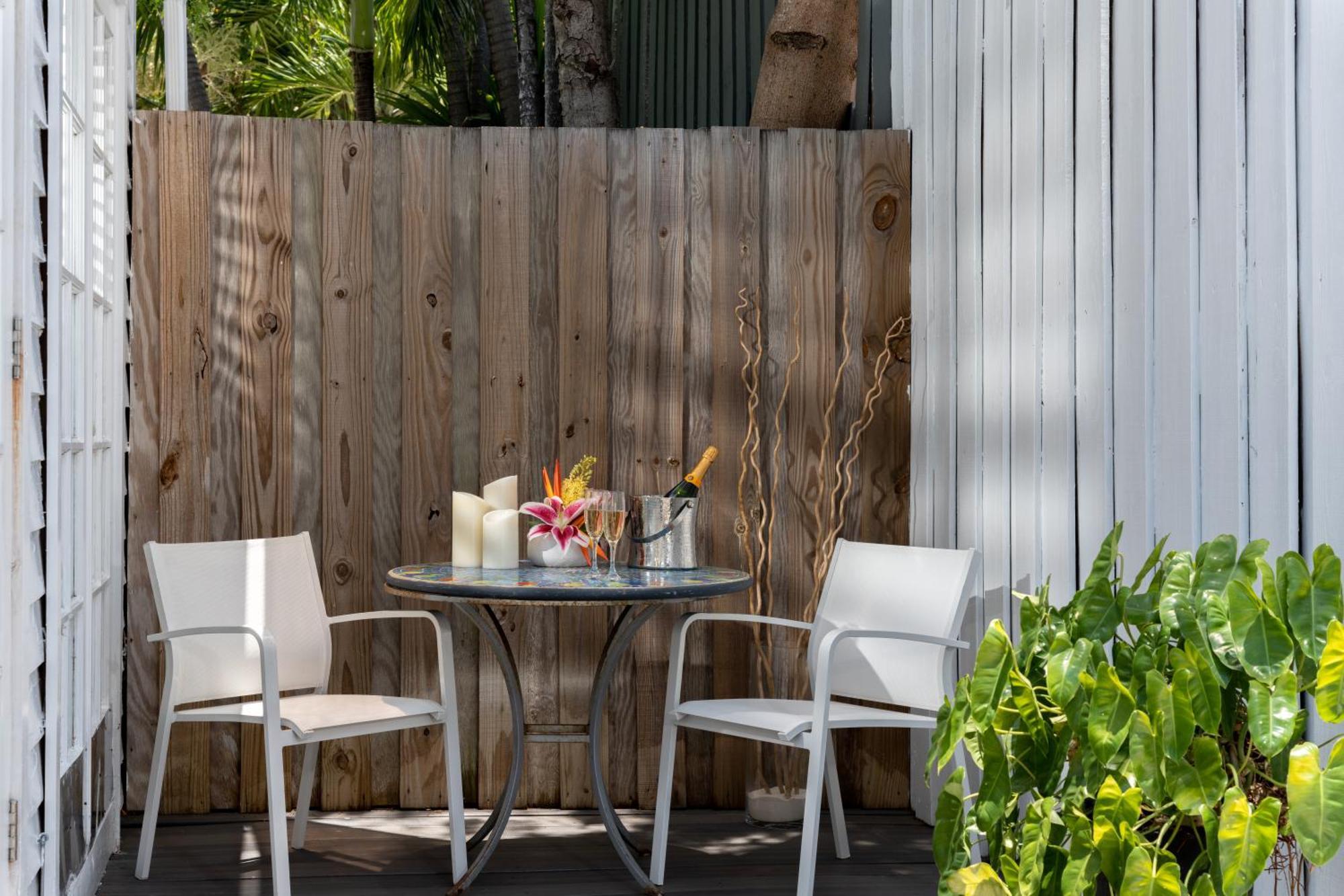 Alexander'S Guesthouse-Adult Exclusive, Lgbtq Friendly Key West Room photo
